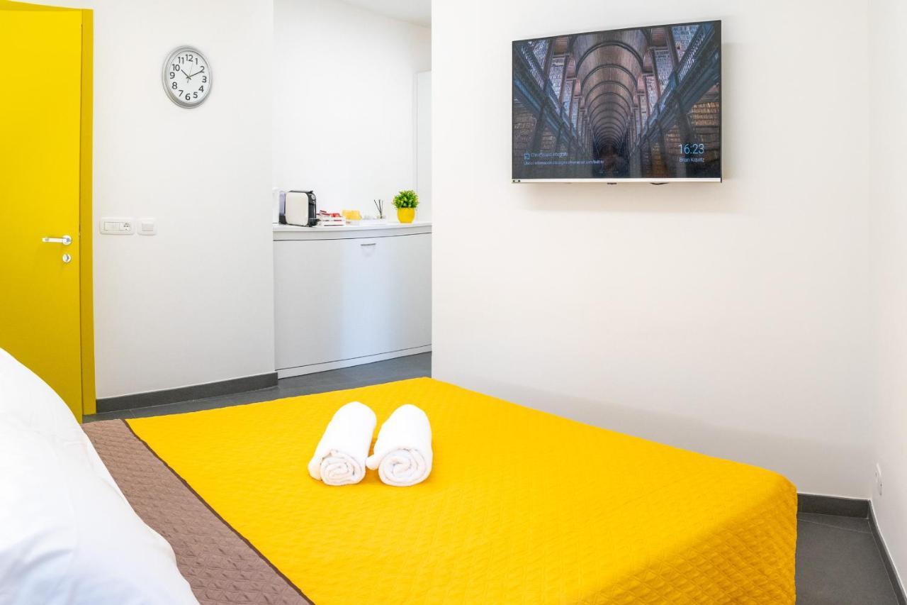 Colours Apartments & Rooms 산레모 외부 사진